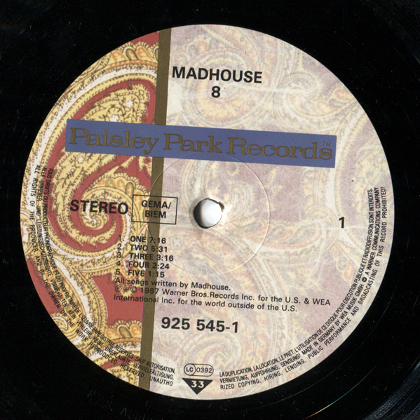 Madhouse – 8 – Bild 3