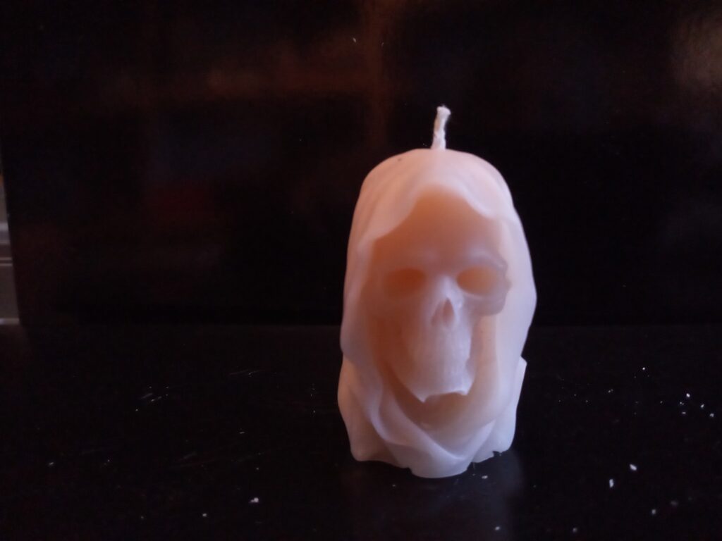 Kerzen (Totenkopf im Schleier)